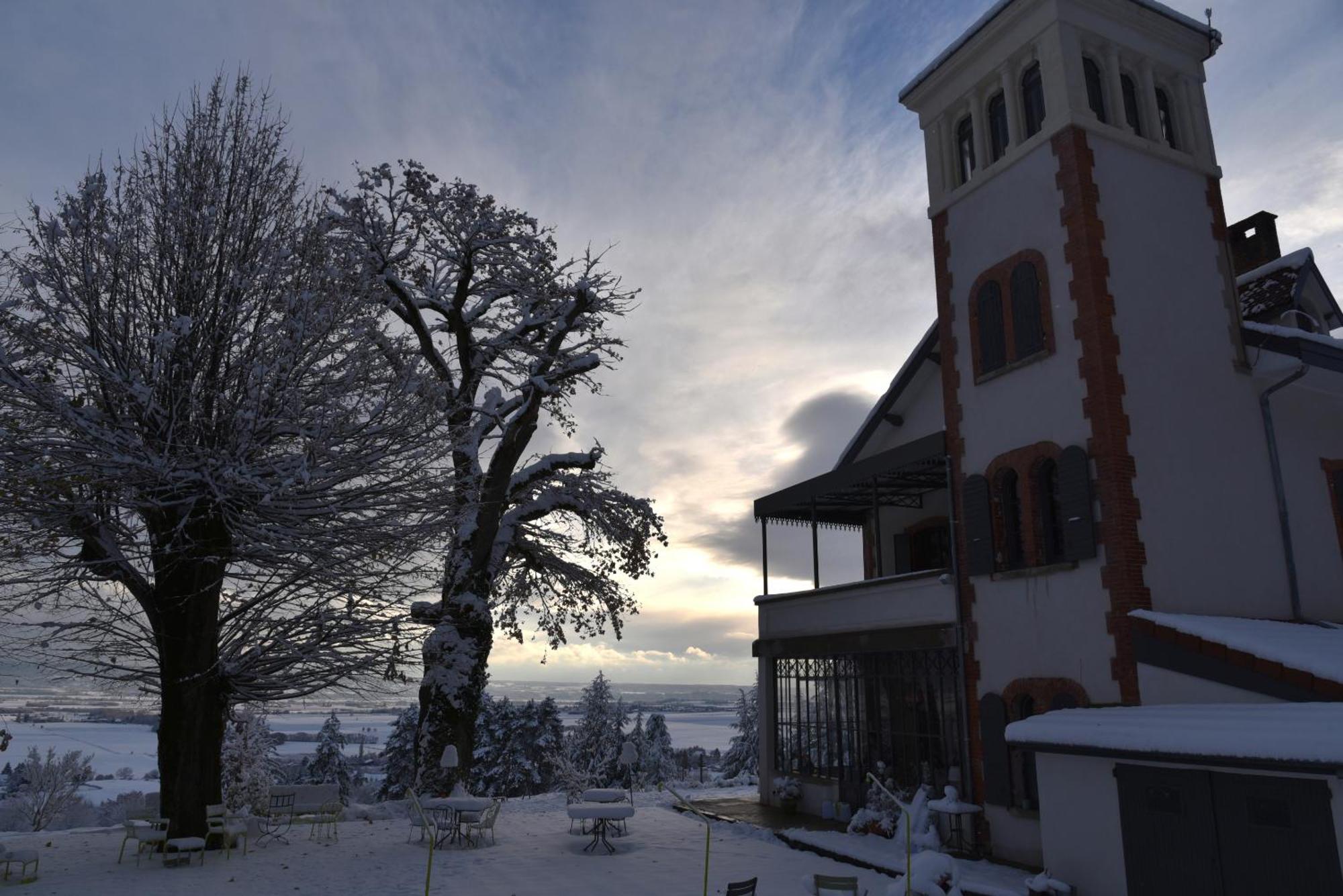 Villa Le Domaine De Dony Balbins Exterior foto